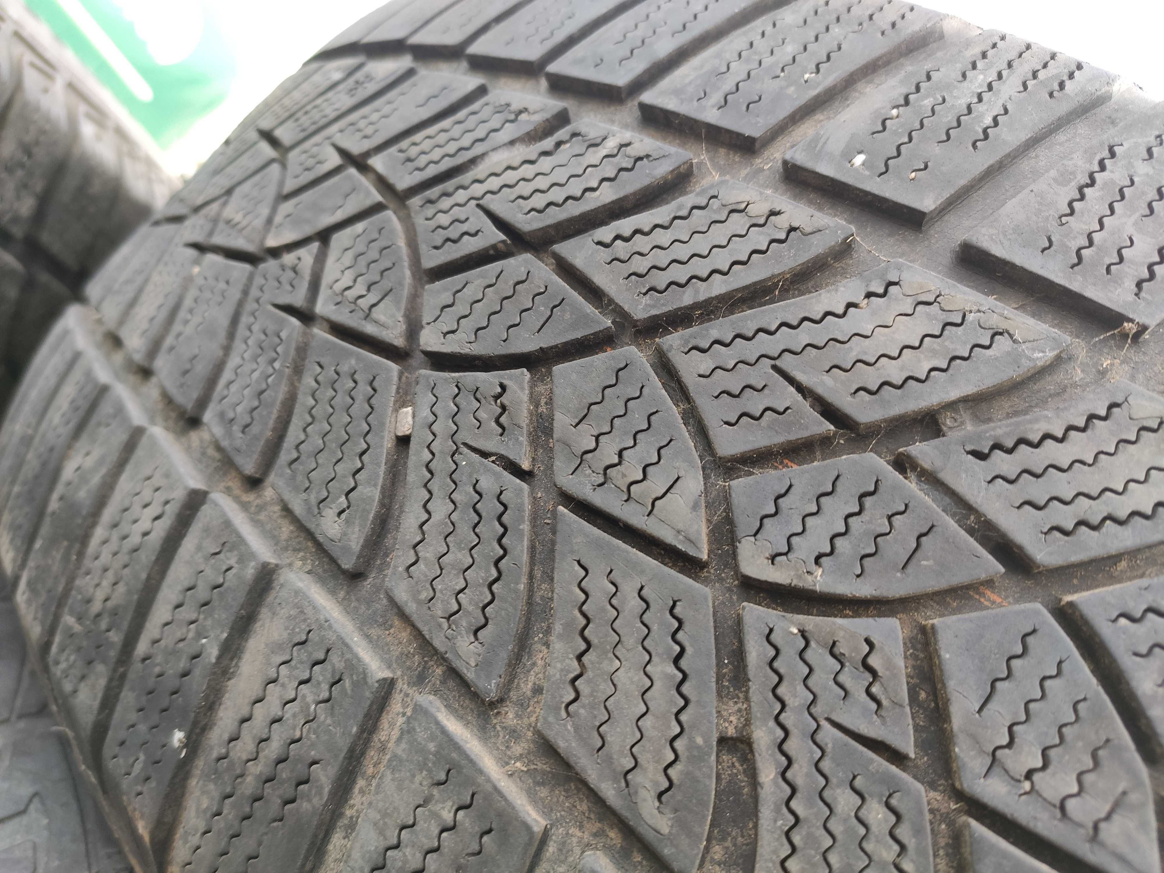 2бр Зимни гуми 235 60 16 - Goodyear