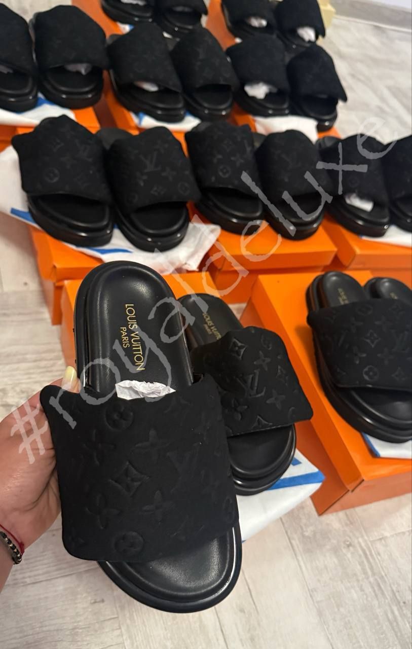 Stoc Papuci dama Louis Vuitton