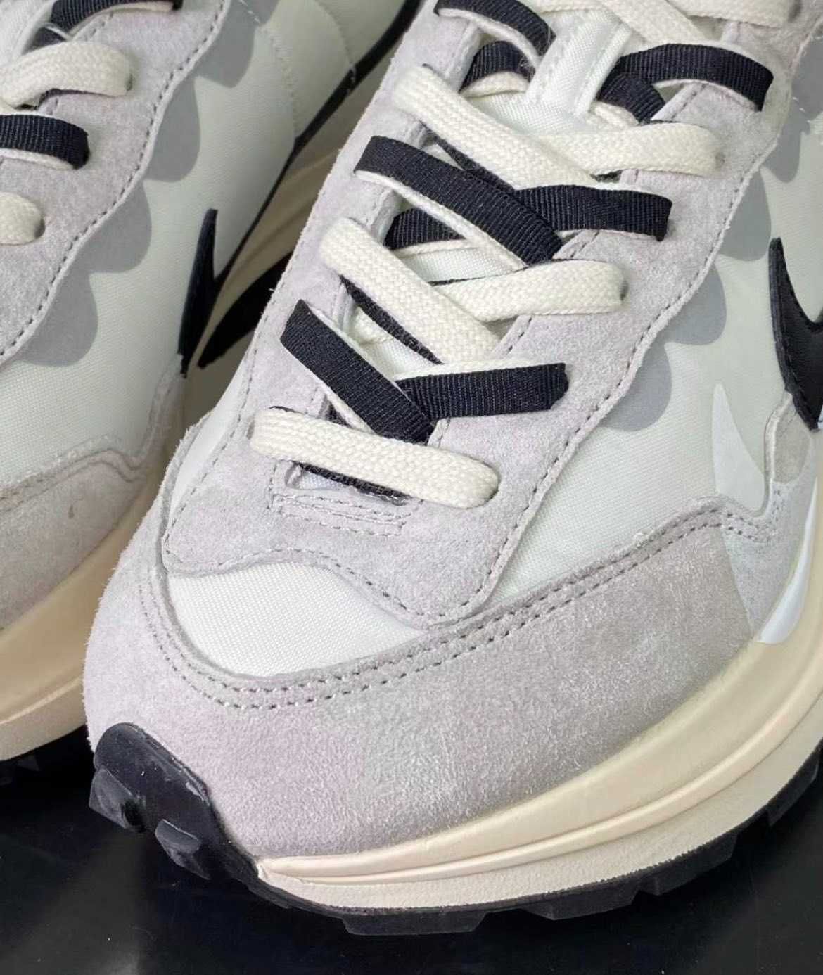Дамски маратонки Sacai X Nike VaporWaffle 37 номер.