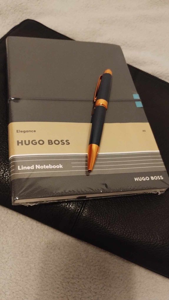 Тефтер А5 и химикалка  HUGO BOSS