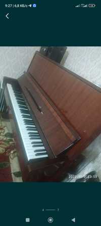 Продается фортепиано Белорусь