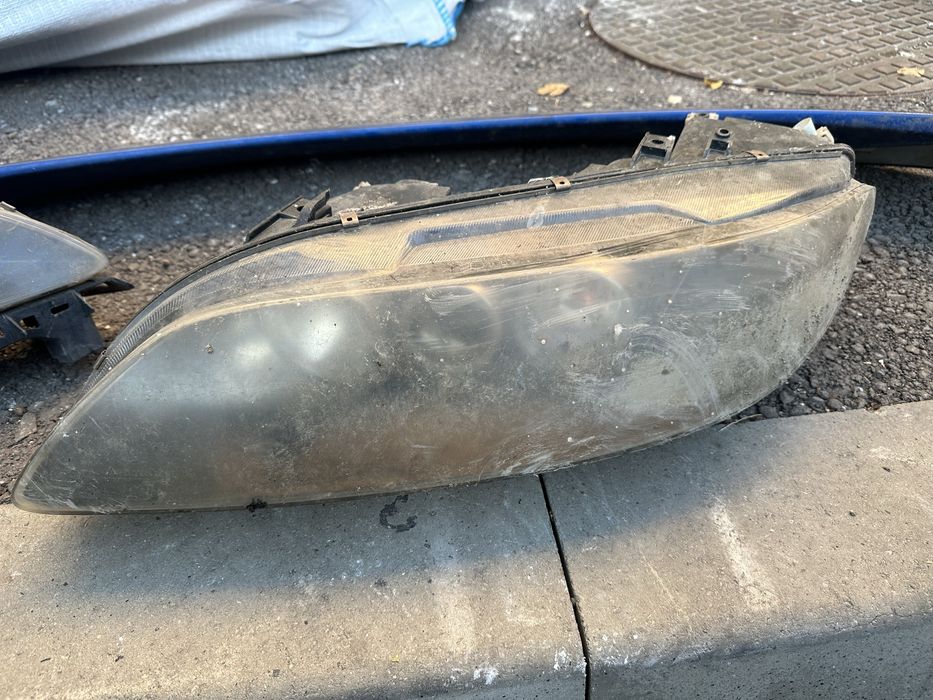 Faruri xenon mazda 6 +eleron