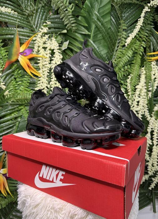 Nike Vapor Max Plus Black