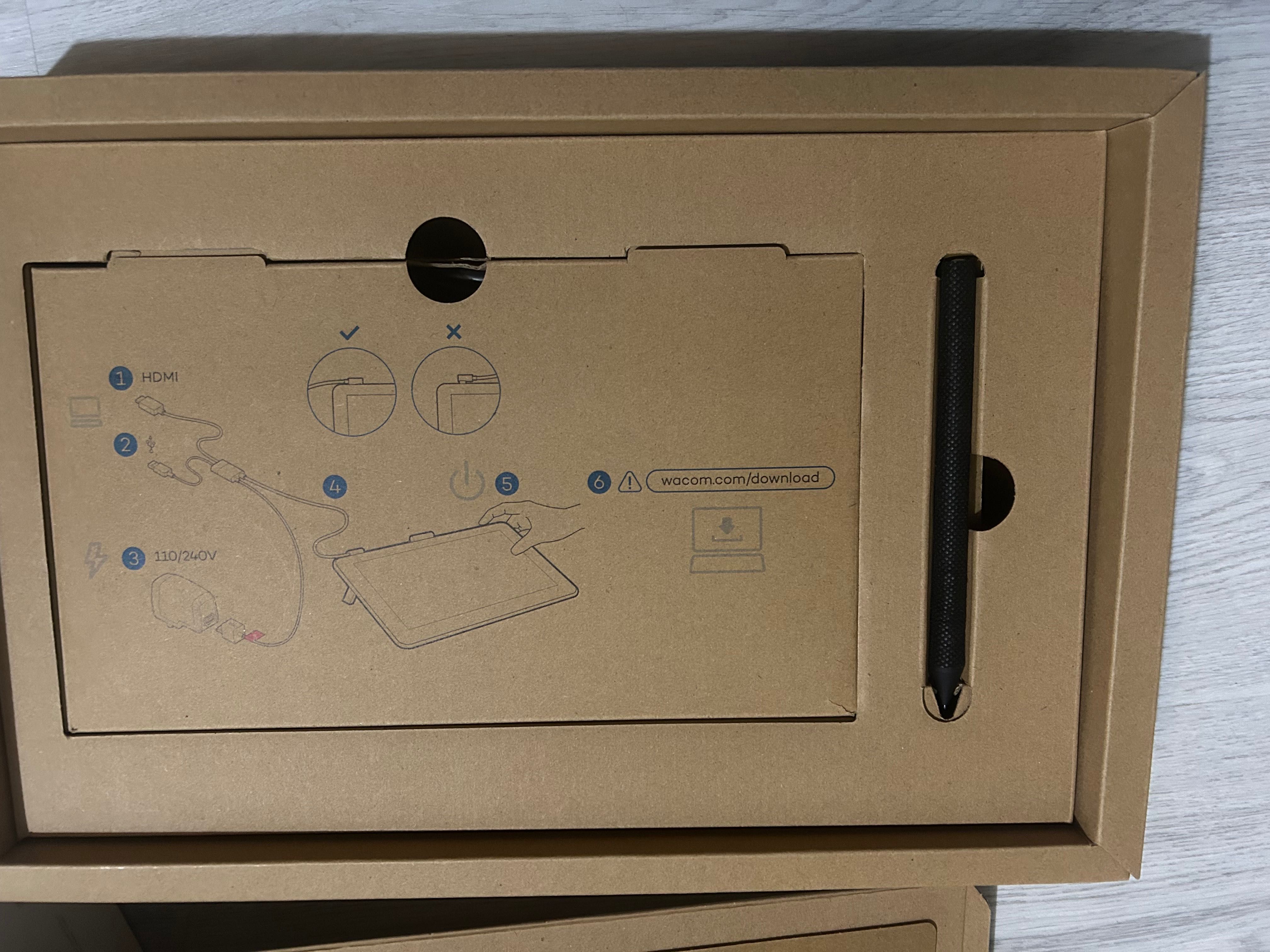 Wacom one Creative Pen Display 13.3