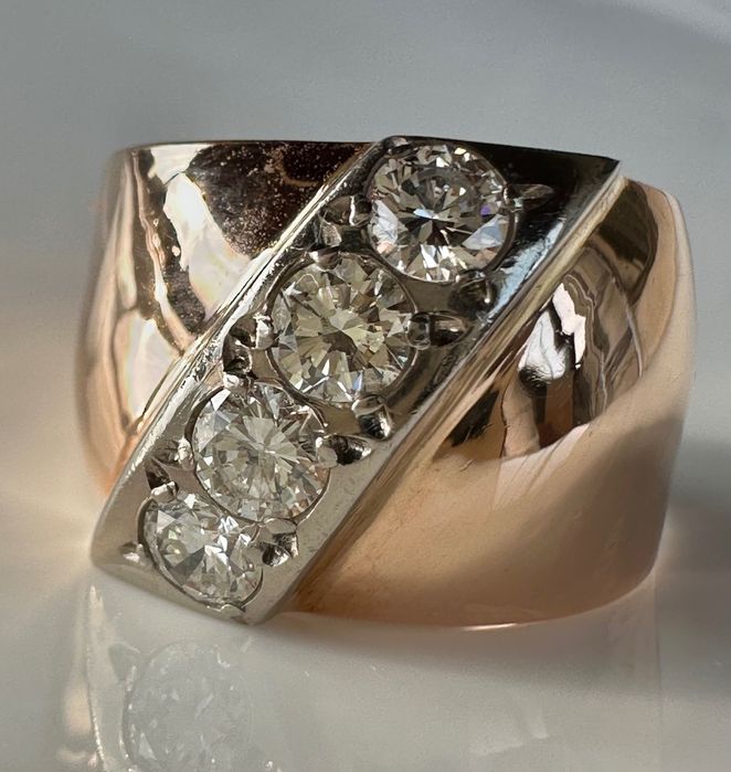 Златен съветски пръстен