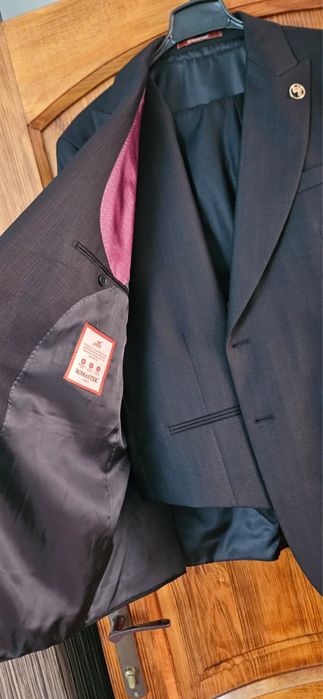 Costum barbatesc