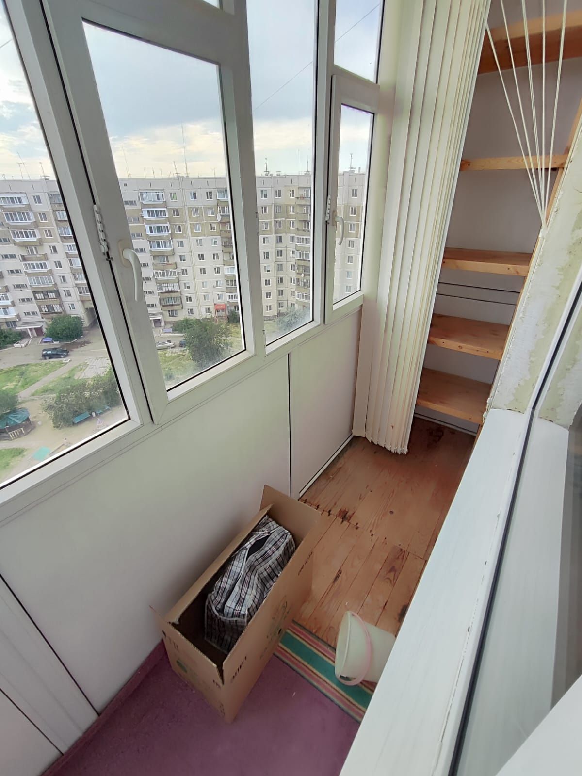 Продам 3 х комн. 7 мкр, 15 дом , 9. этаж