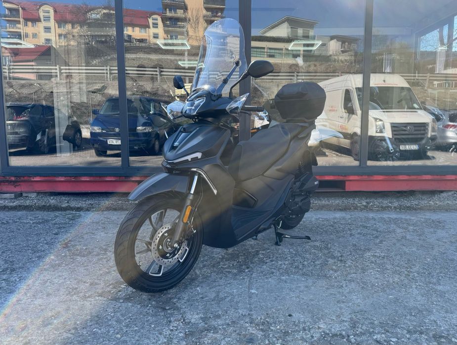 Scuter Voge 125 cc -ABS-TCS-CBS-Camera frontala-Nou-Garantie 2 ani