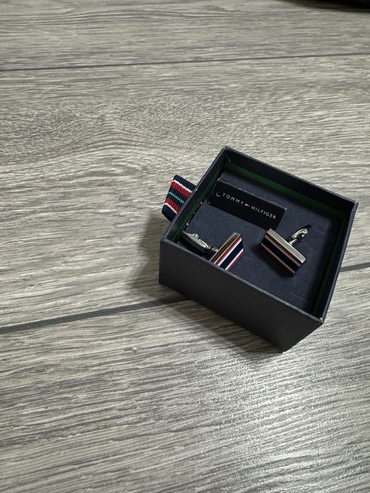 Butoni Tommy Hilfiger