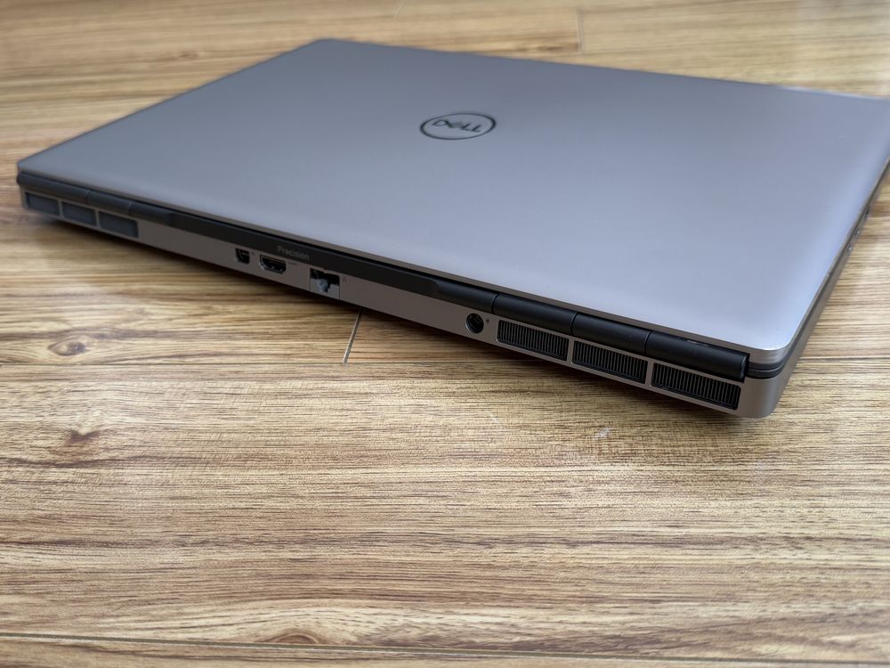 17.3 Dell 7750`Core i7-10850H/RTX 3000/64GB RAM/1TB NVMe/FHD IPS/4G