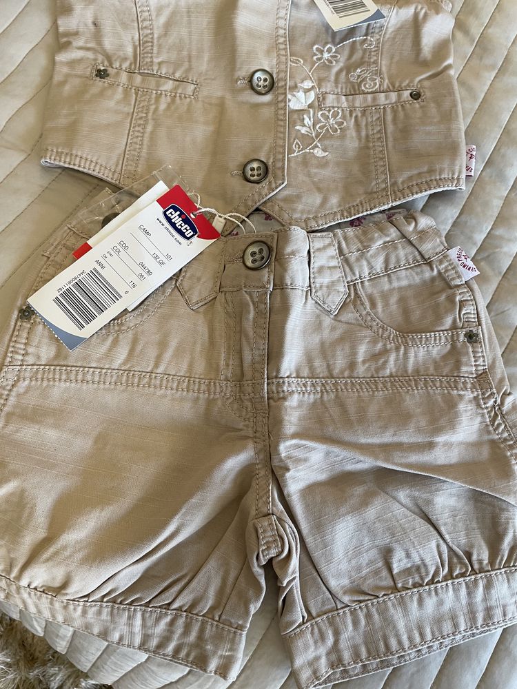 Costum nou Chicco Italia pantaloni scurti + vesta, pt fete, 6 ani