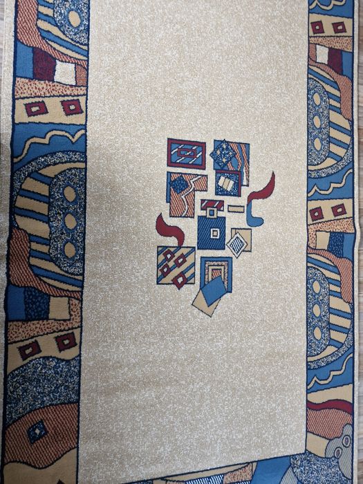 Ковер в хорошем состоянии