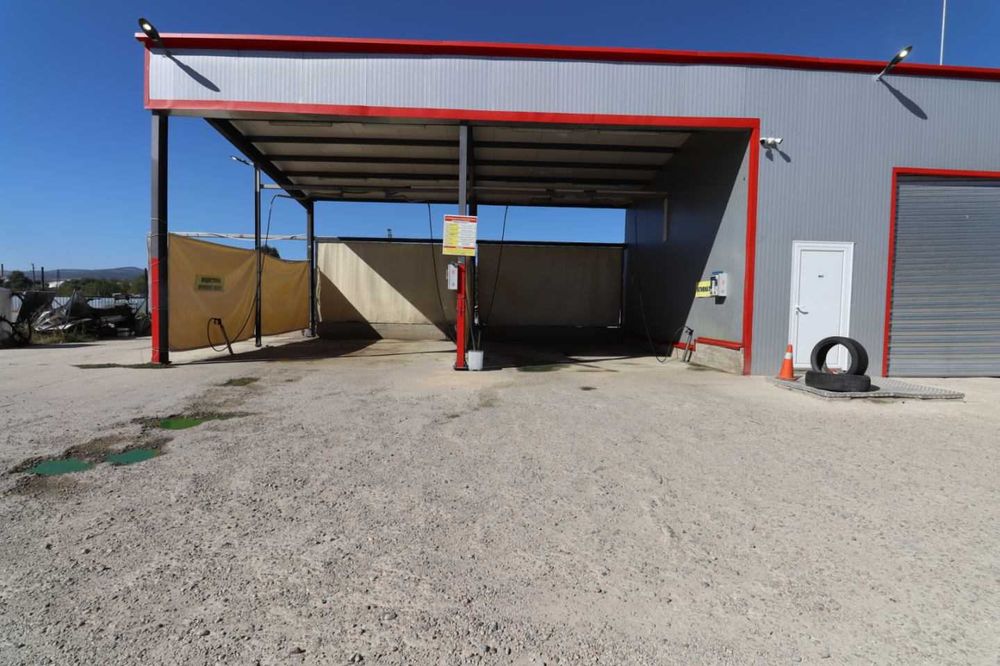 Продава се действащ бизнес в Нови Искър