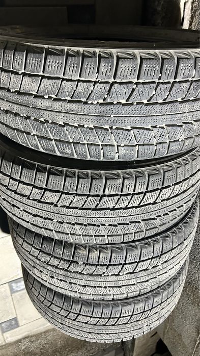 Шина б/у. Дөңгелек қыстық