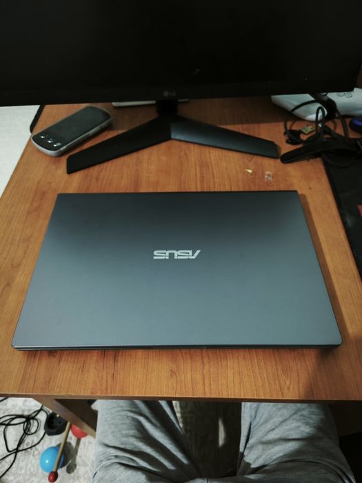 Компактный мощный ноутбук Asus VivoBook