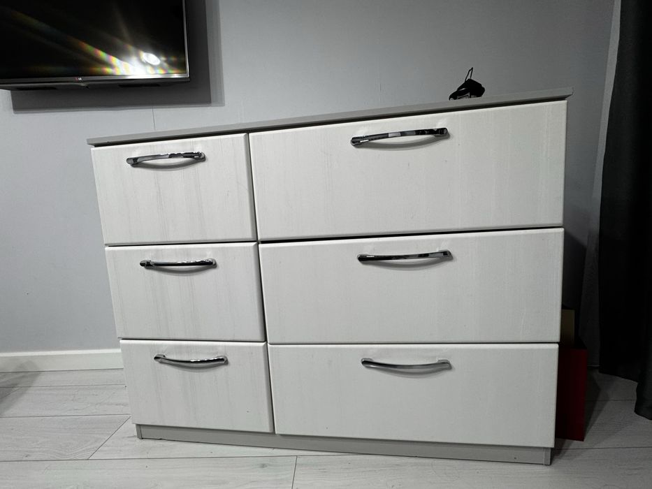 Белый комод для спальни, детской, либо гостиной