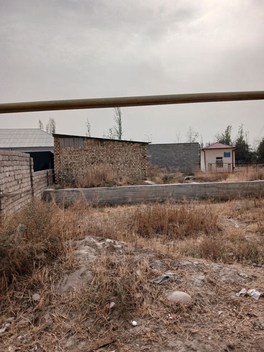 4 хона уй солинган пена блокдан томи ёпилмаган 3 соток