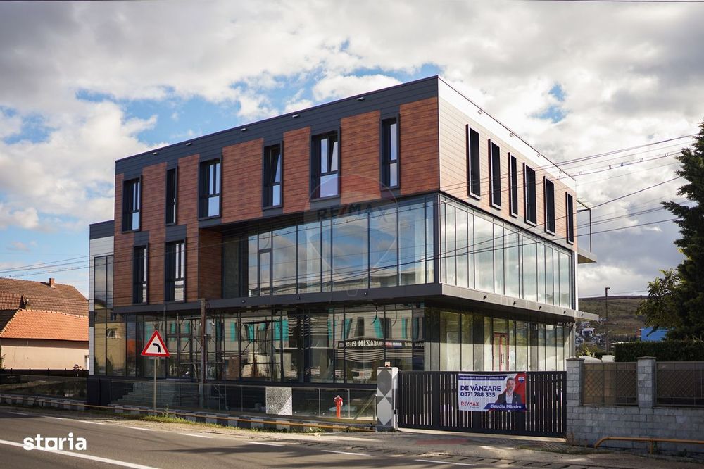Clădire nouă de vânzare în Sânnicoară - poziție excelentă