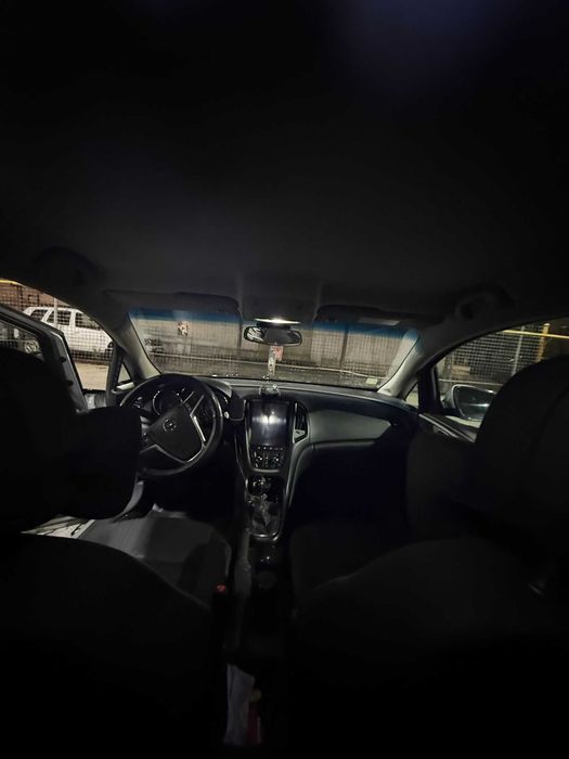 Vand Opel Astra J 2012