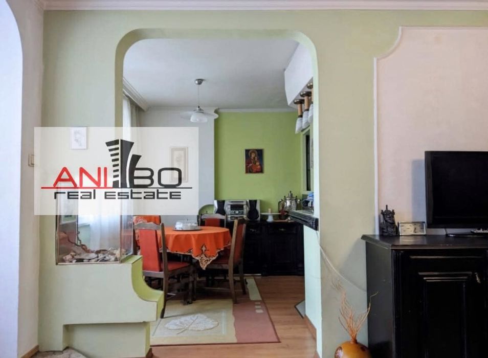 Продава се Тристаен апартамент в София, Овча купел - 150 кв.м за 1660 €/кв.м - Снимка #1