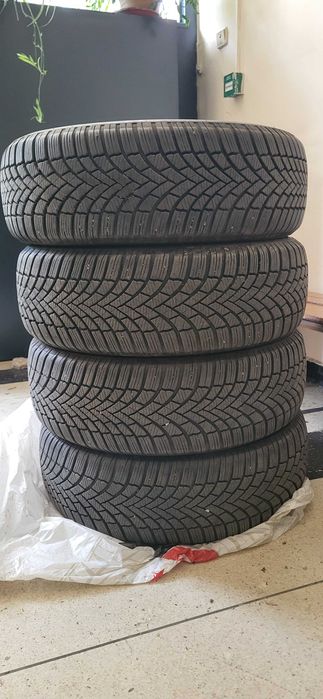 Зимни гуми BRIDGESTONE BLIZZAK LM005 215/60 R17 - 4 броя