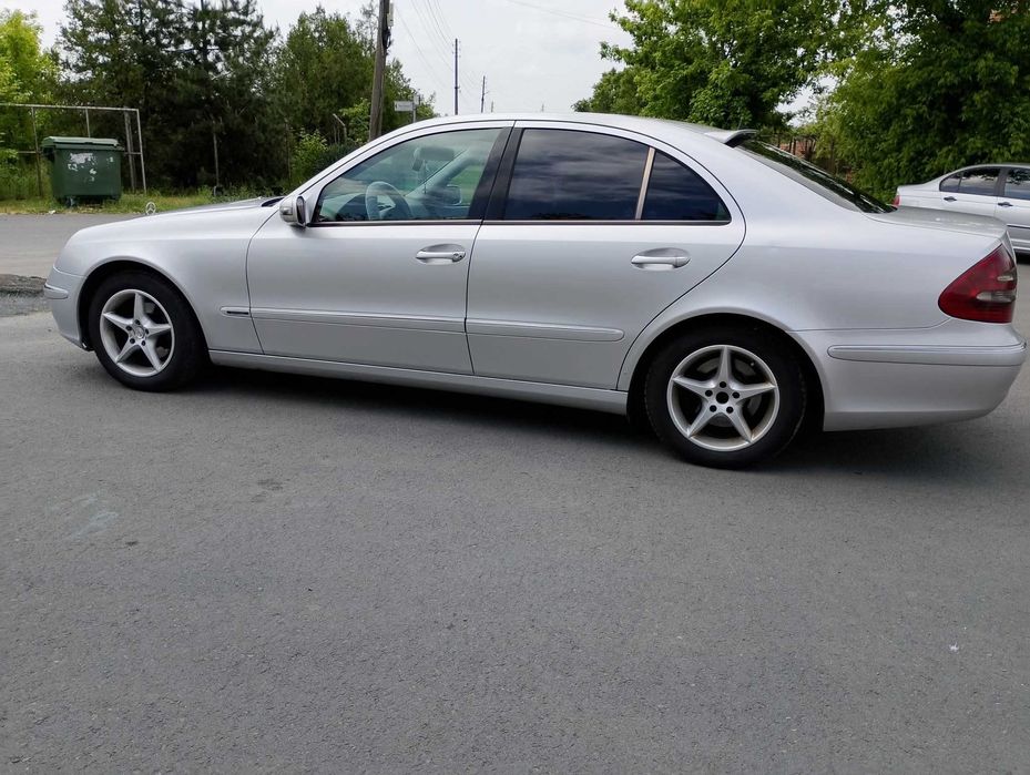 Mercedes E220 W211