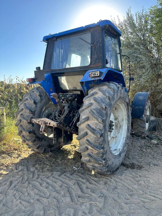 New Holland 135 sotiladi