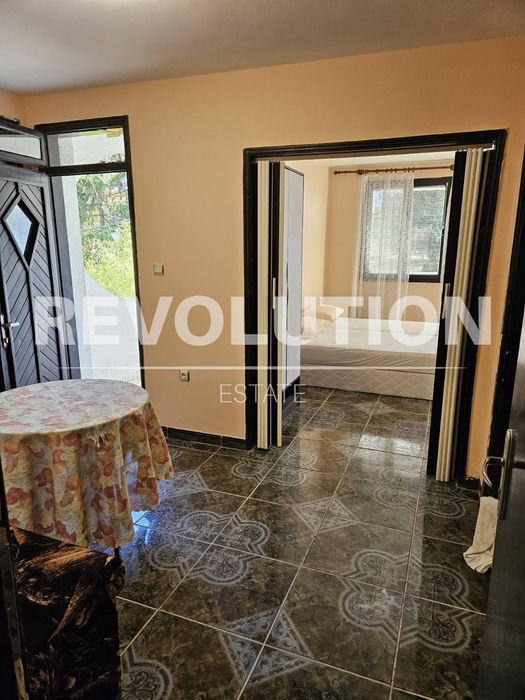 Дава се под наем Двустаен апартамент в Варна, Център - 35 кв.м за 250 € - Снимка #2