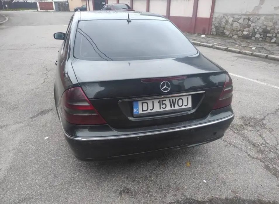 Vând sau schimb Mercedes E class 2.7 diesel