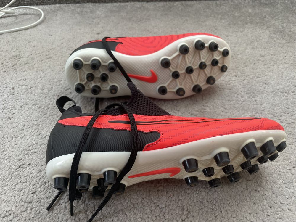Бутонки”Nike phantom”-35,5 номер