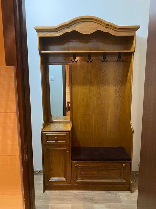 Cuier din lemn masiv