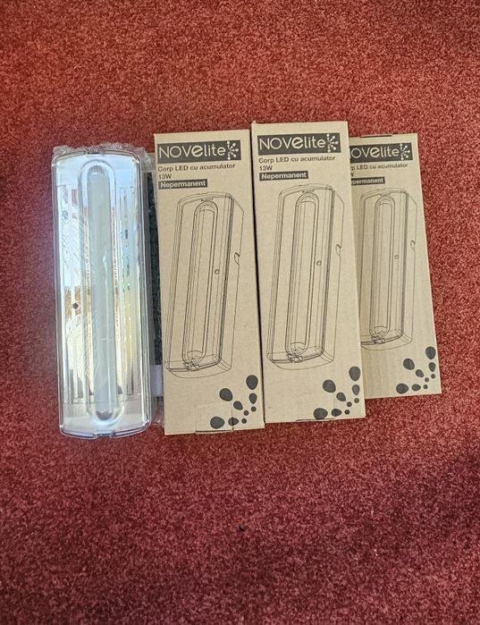 Corp LED cu acumulator 13W