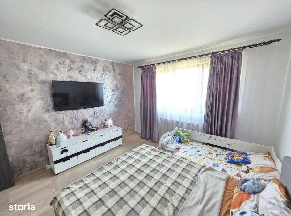 Apartament cu 2 camere + loc de parcare si boxa