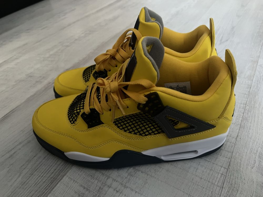 Jordan Air 4 Lightning Yellow