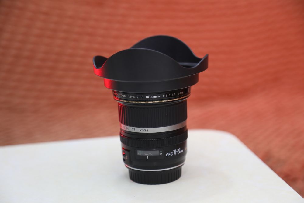 Canon obektiv sotiladi