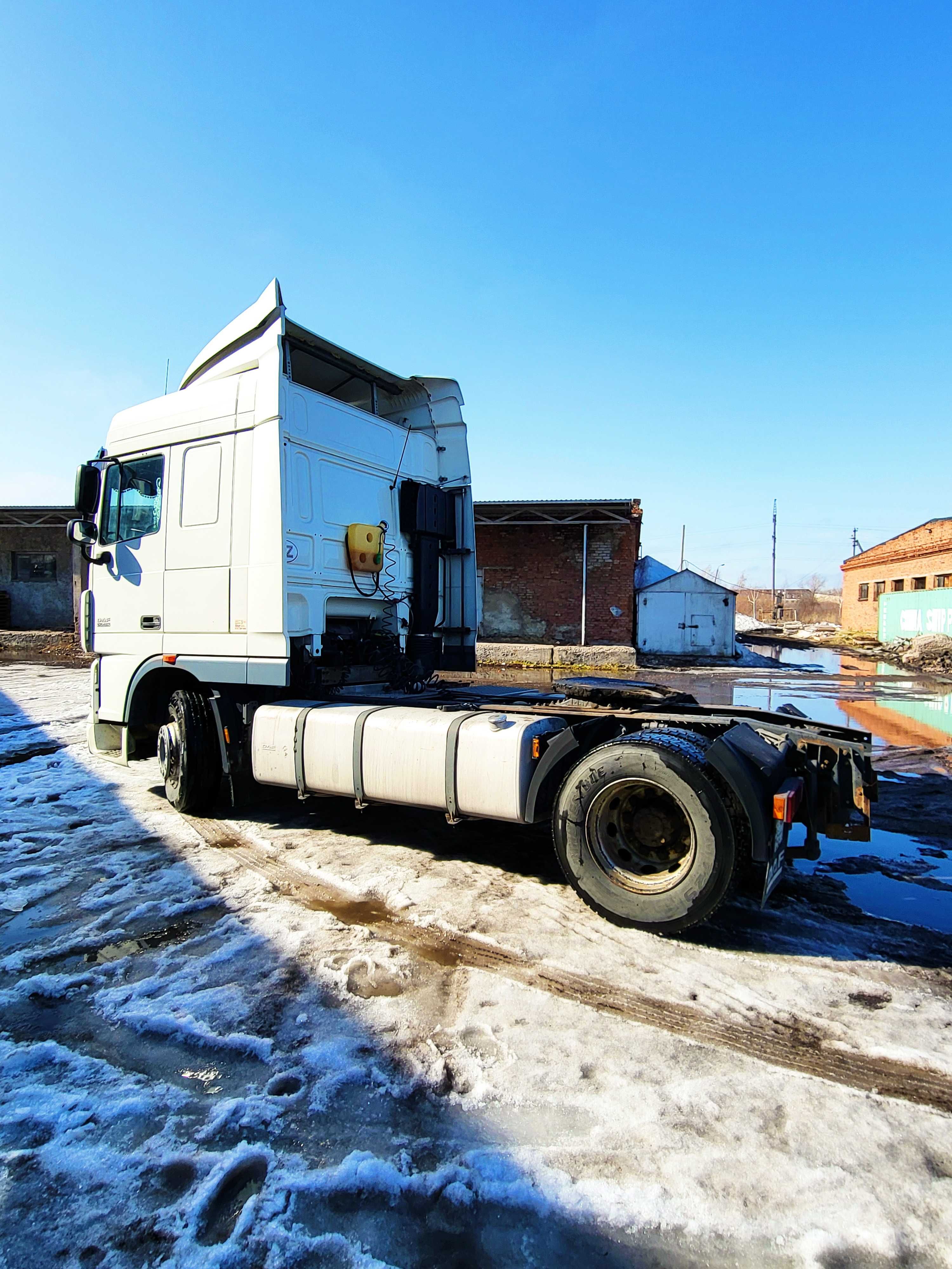 Продам тягач DAF