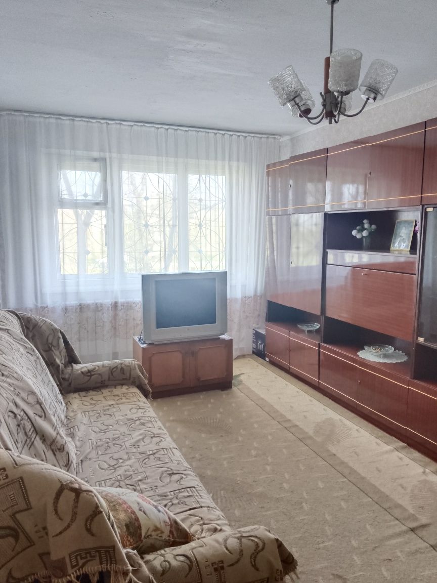 Продам 3 х комн квар.4 -23-1  этаж.