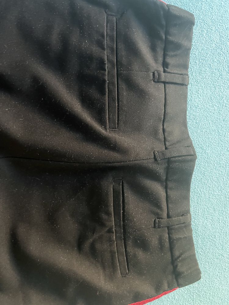 Pantaloni ZARA cu dungi de catifea %50 redus