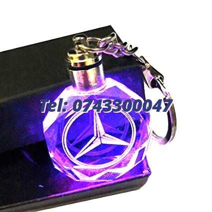 Breloc Mercedes LED 6 Culori pentru Automobil