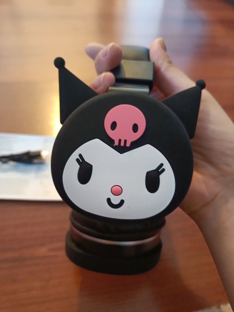 Căști Sanrio wireless, negre, model cu personajul Kuromi