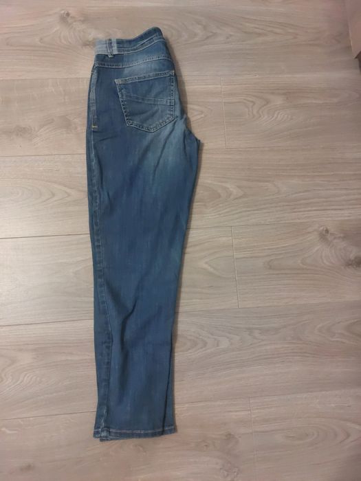 Blugi cecill marimea 28