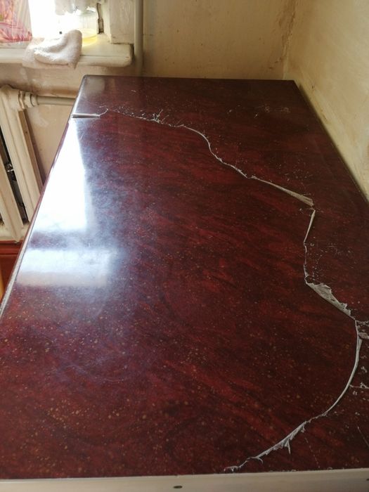 Кухонный гарнитур в хорошем состоянии