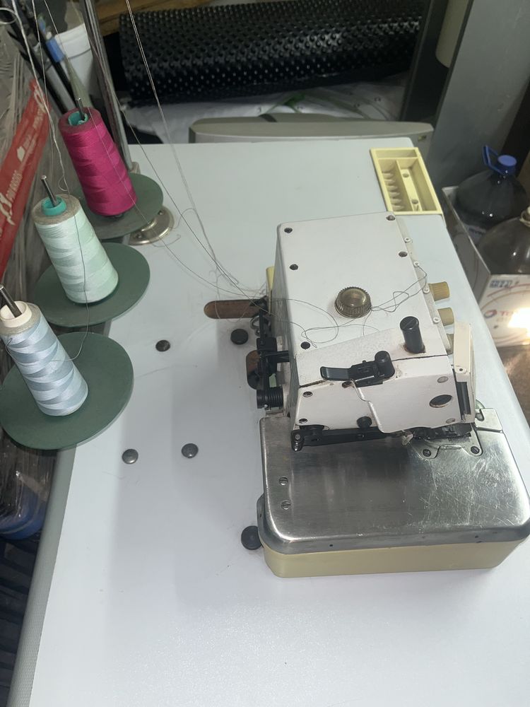 професионална оверлог машина TYPICAL GN30-4