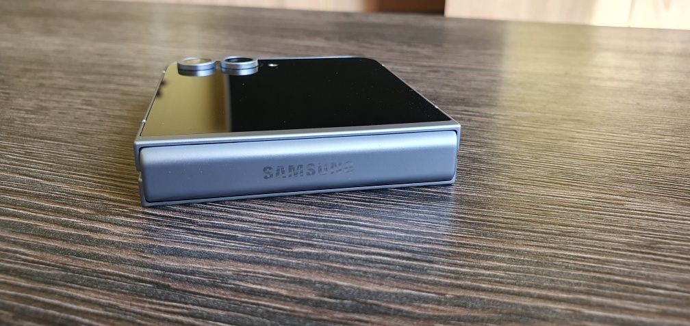 Samsung Z Flip6 512GB BLUE Гаранция