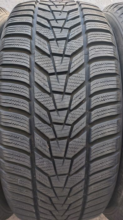 Зимни гуми 235/55/17 Hankook Winter I'cept evo3 4 броя