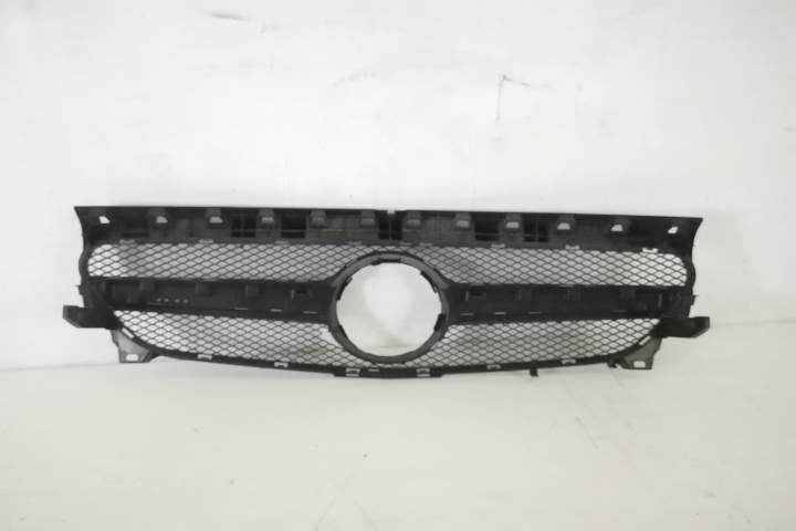 Grila Centrala Radiator Originala In Stare Buna Mercedes-Benz  CLA-Cla