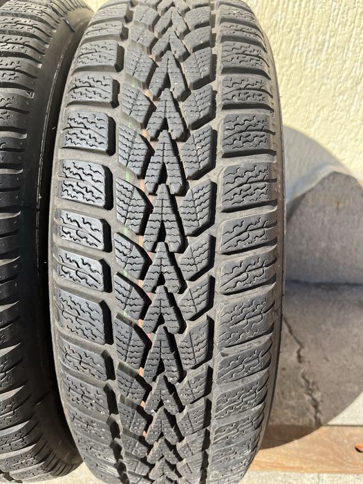 2 бр. зимни гуми 175/65/15 Dunlop 6,5 mm DOT 2217