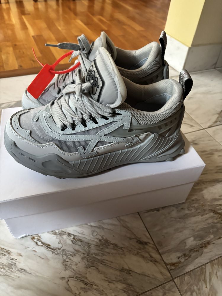 Обувки off-white oddsy 1000