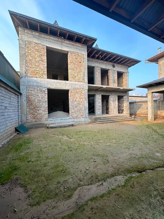 Продаётся дом 6-соток в Кибрае. От Сельхоза 6-километров.