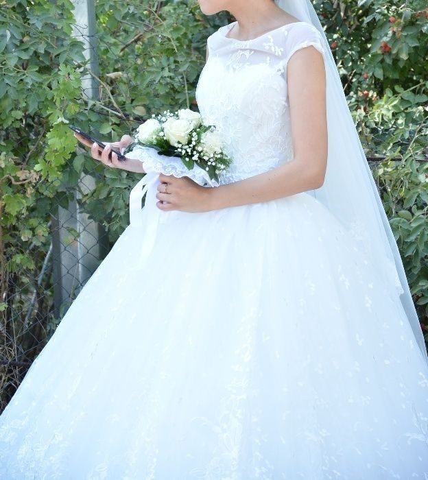 Свадебное платье